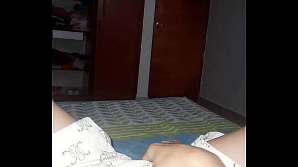 Трахни меня жестко прямо сейчас, я хочу кончить!